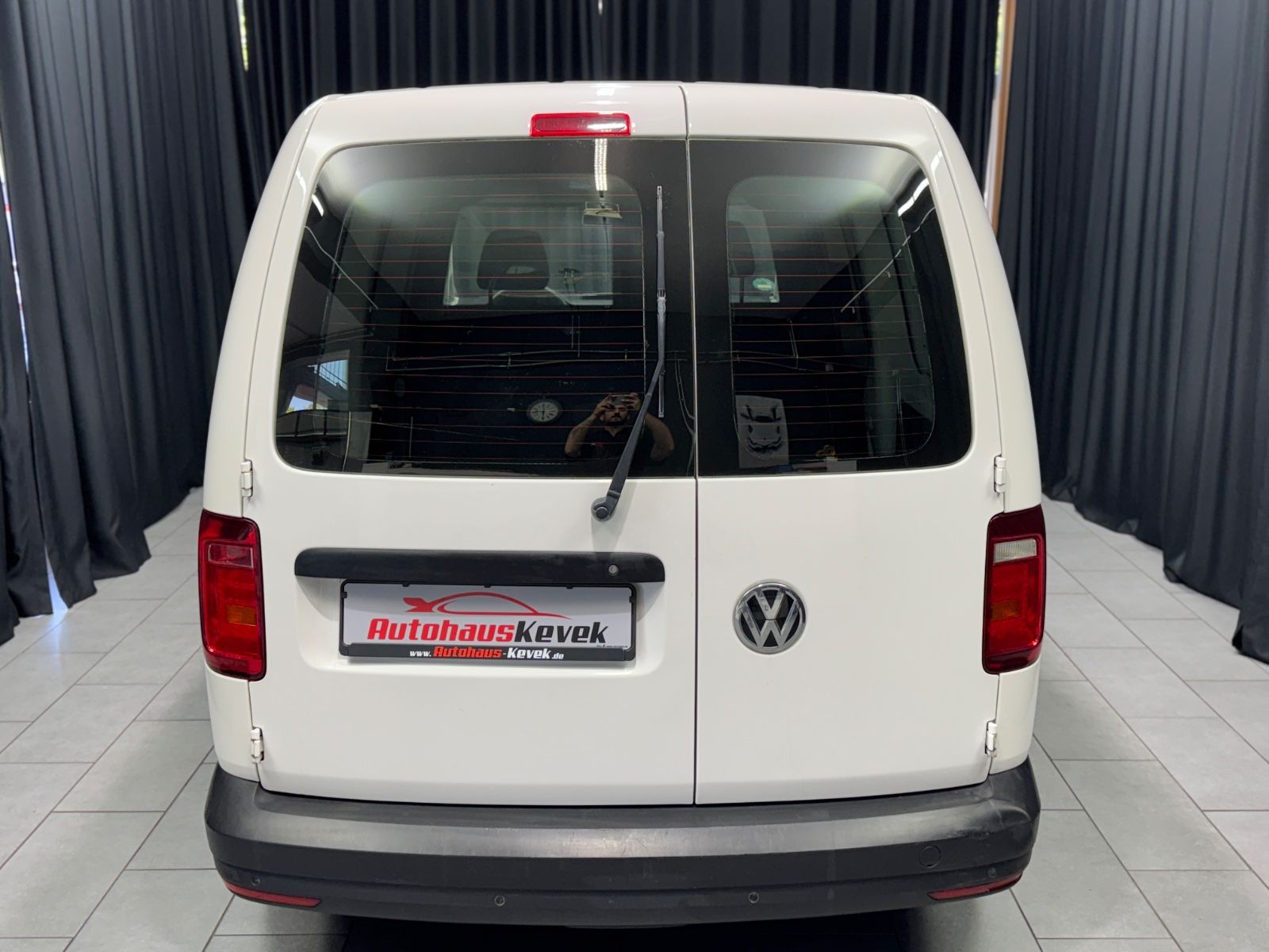 Fahrzeugabbildung Volkswagen Caddy Maxi Kasten 2.0TDI BMT|NAVI|TÜV 06/2026