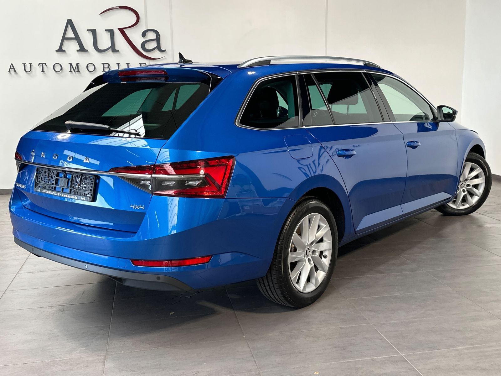 Fahrzeugabbildung SKODA Superb Combi 2.0 TDI DSG 4x4 Style NAV+LED+AHK