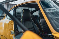 Fahrzeugabbildung Porsche 964 Turbo 3.6 *Speedgelb / Speedline / Dt. Fzg*