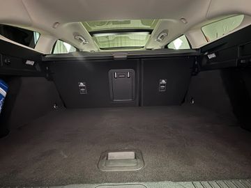 Ford Focus Turnier Active X Leder Pano HeadUp