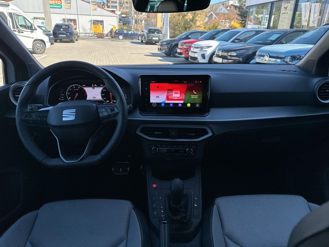 Fahrzeugabbildung SEAT Arona FR Black Edition 1.5 TSI 150 PS DSG - mit KI generiert/bearbeitet