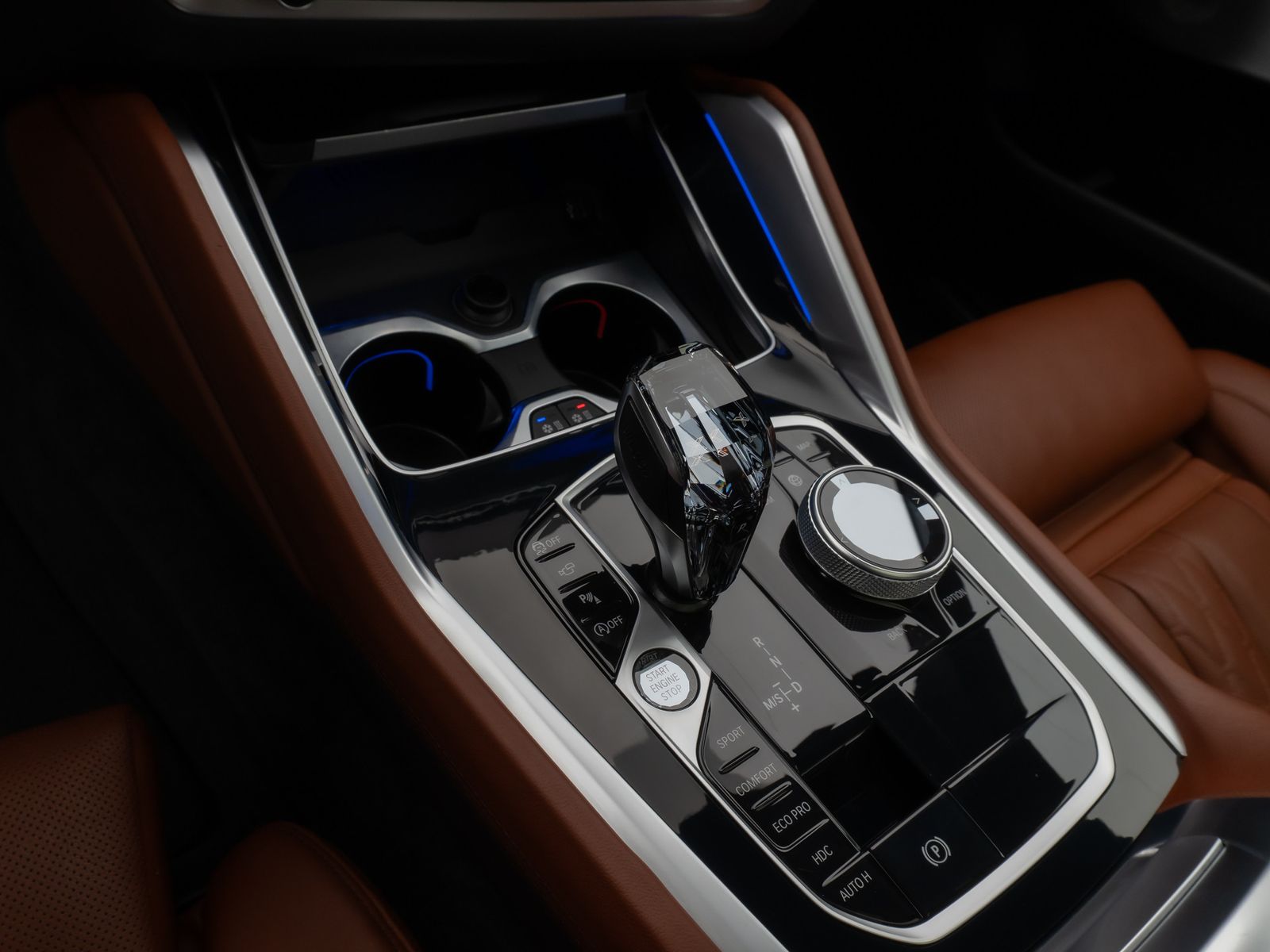 Fahrzeugabbildung BMW X6 M50i Panorama360°Laser Massage HUD B&W 22Zoll