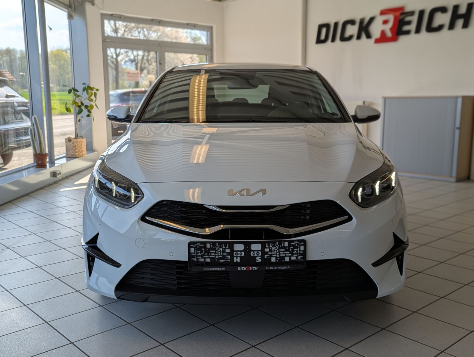 Fahrzeugabbildung Kia cee'd / Ceed 1.5 Ultimate Style-Pak. JBL ACC 7J