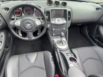 Nissan 370Z ROADSTER V6 3,7l 325 PS BOSEAUTOMATIK