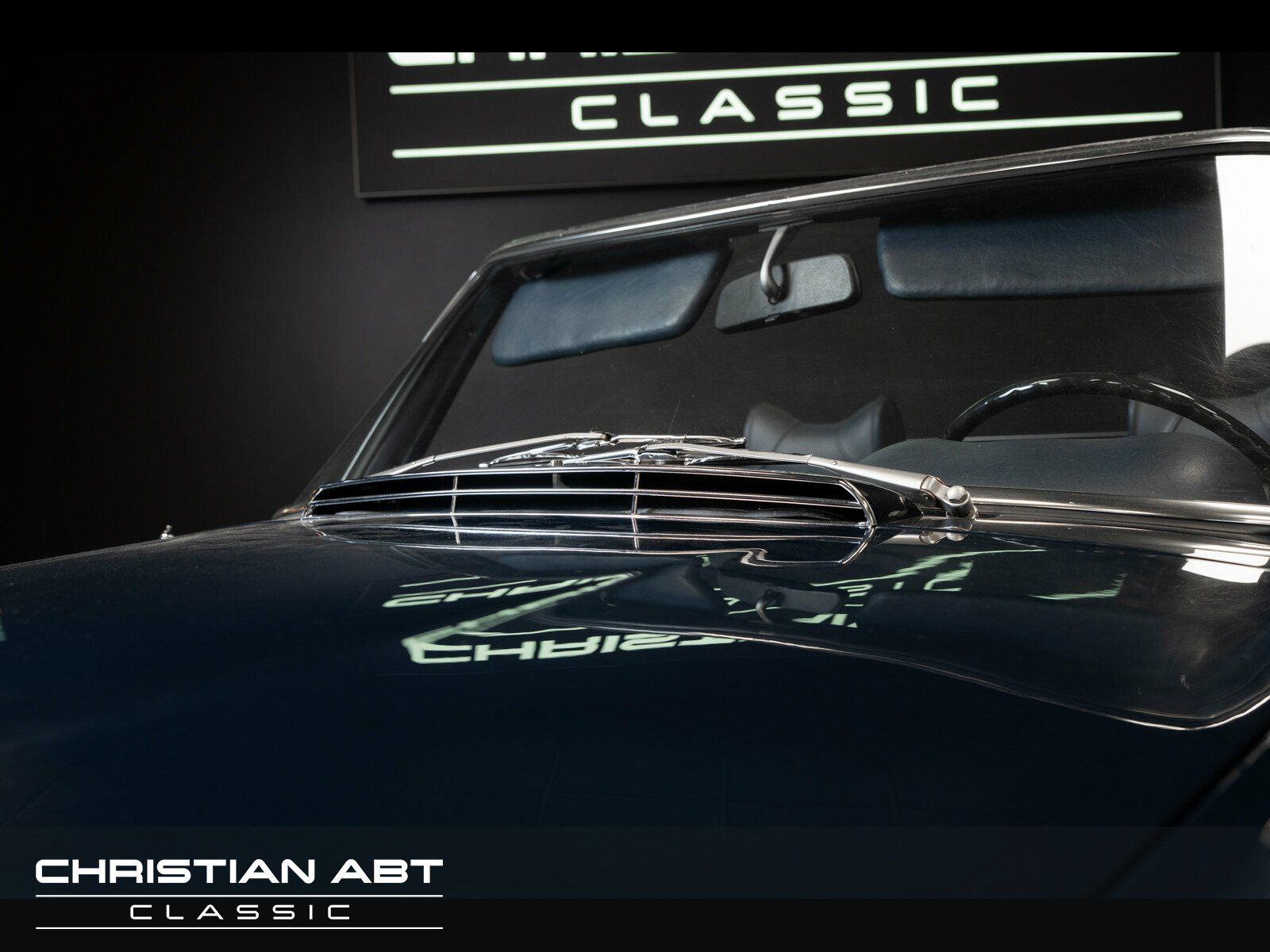 Fahrzeugabbildung Mercedes-Benz SL 280 Pagode