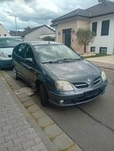 Nissan Almera Tino 1.8 visia visia - gebrauchte Nissan Almera Tino aus dem Jahr 2004