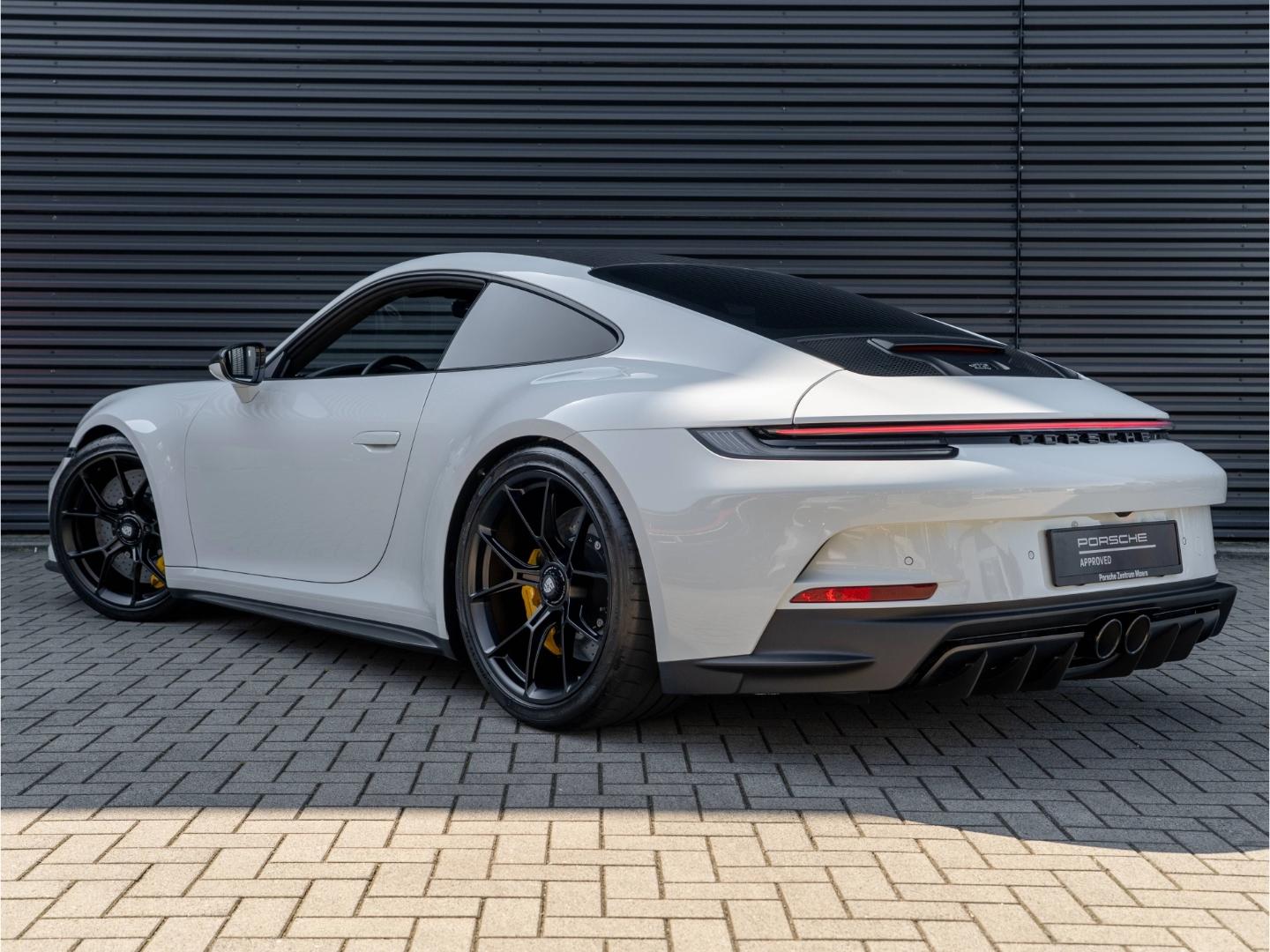 Porsche 992 GT3 mit Touring-Paket  erst 4600 km
