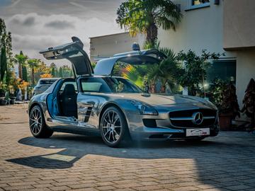 صورة 4 لـ 2012 Mercedes-BENZ SLS AMG