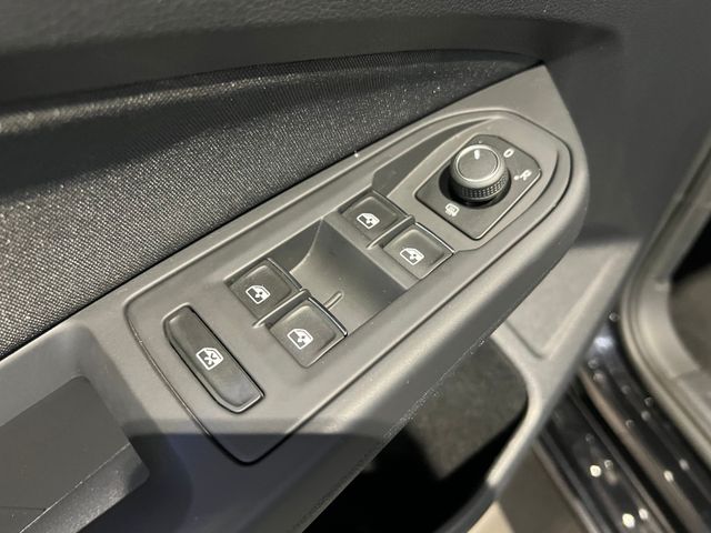 Volkswagen Golf 1.5 TSI Active | LED | Navi | App | DAB Volkswagen Golf 1.5 TSI Active | LED | Navi | App | DAB