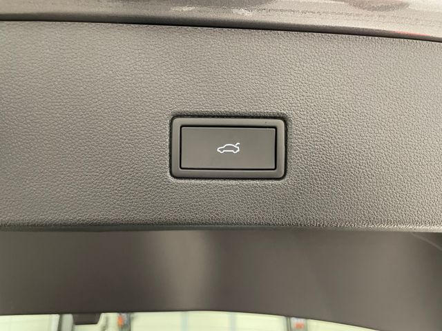 T-Roc R-Line 2.0 TDI DSG STANDHZG PANO LED