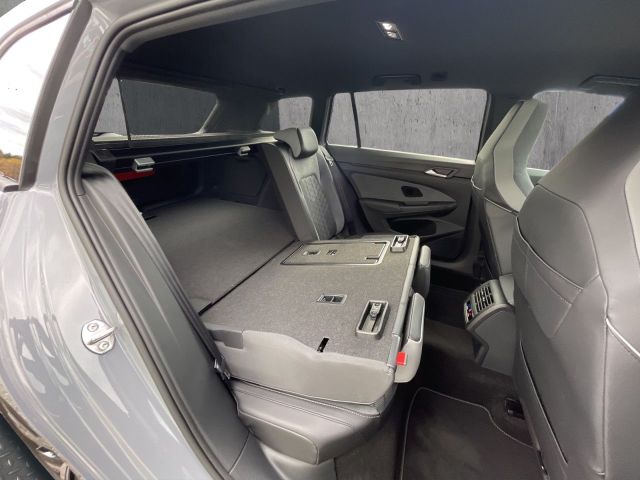 Golf VIII Variant R-Line 1.5 eTSI DSG Bluetooth