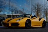 Ferrari 488 Spider / Full Akrapovic / Tri Coat Paint - scheckheftgepflegte Ferrari 488 Spider