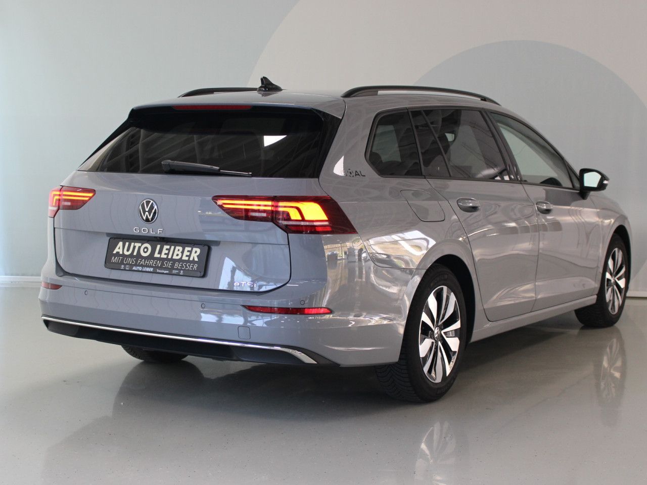 Fahrzeugabbildung Volkswagen Golf Variant 1.5 eTSI Goal 360/AHK/Navi/ACC