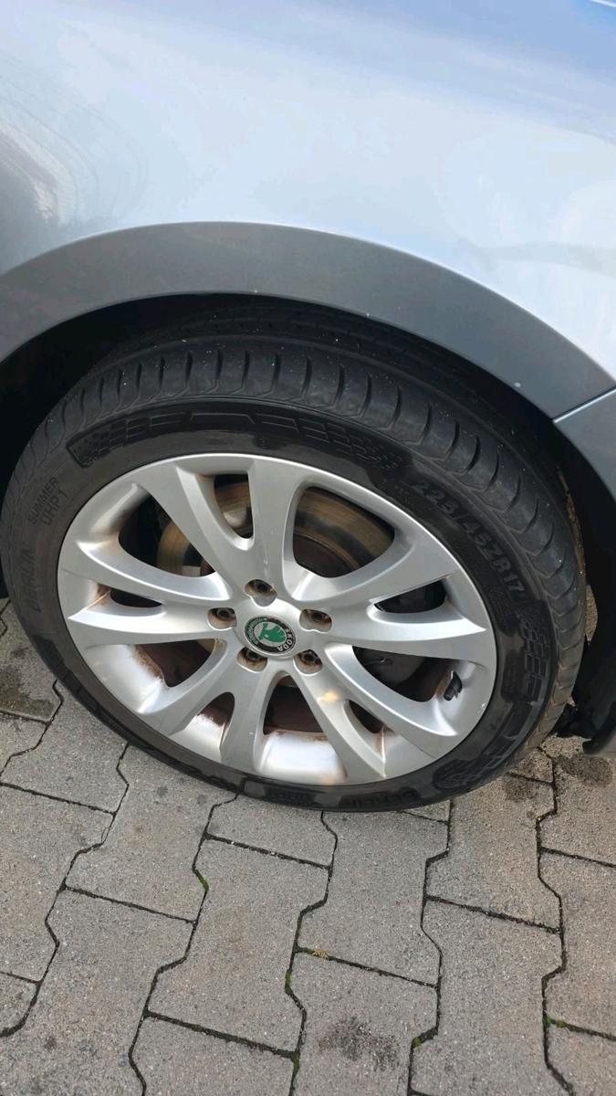 Skoda Superb 2009 — photo 8