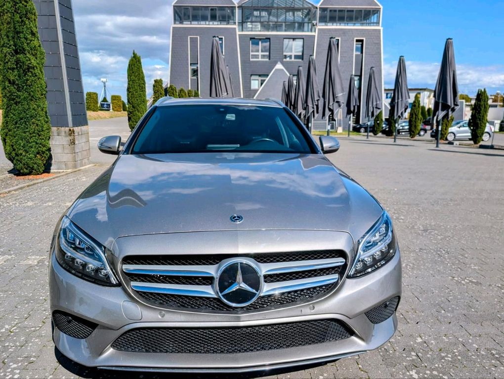 Image of Mercedes-Benz C 300