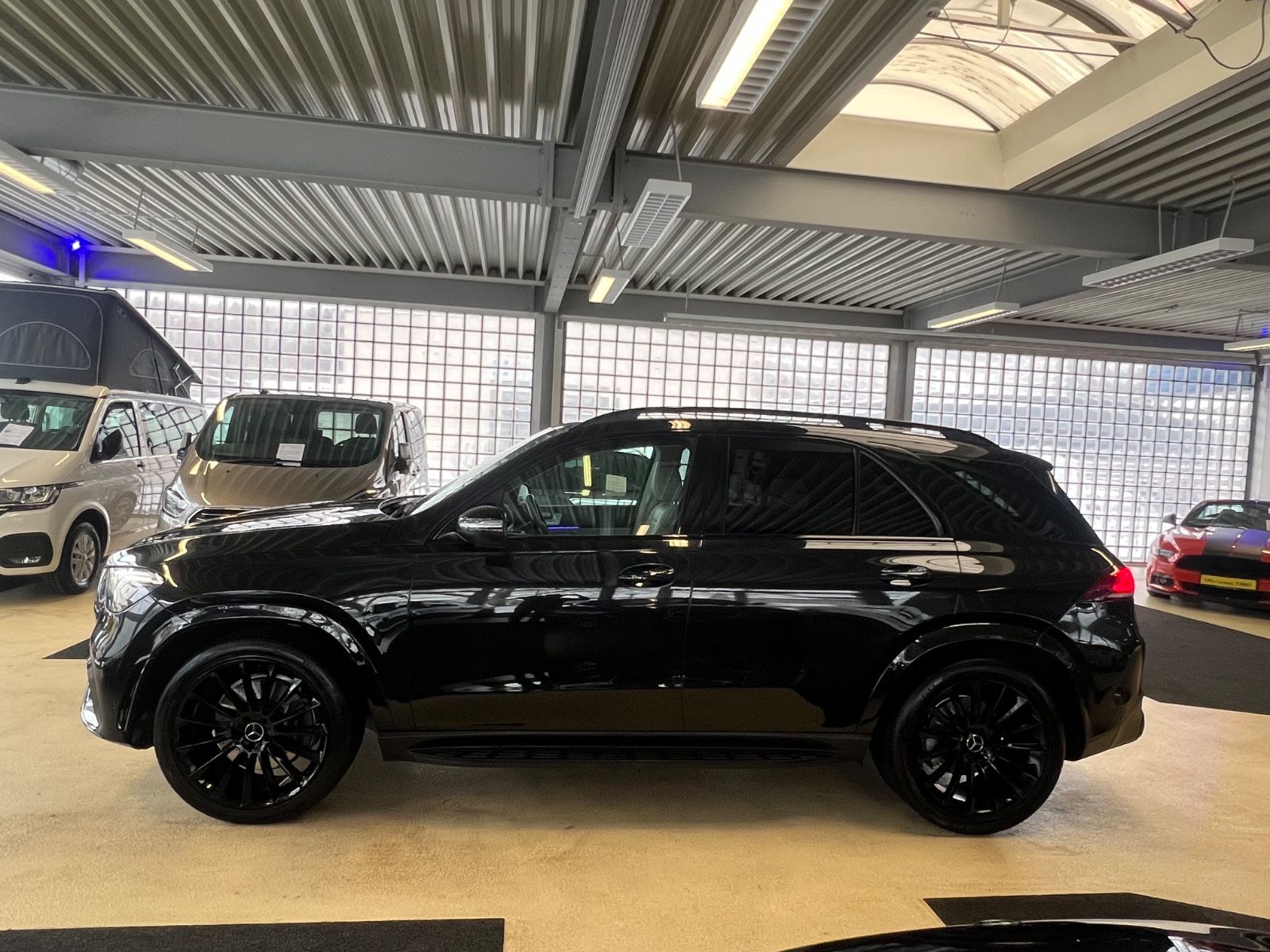 Fahrzeugabbildung Mercedes-Benz GLE 300 d 4Matic AMG LINE *22-ZOLL*ALL BLACK*