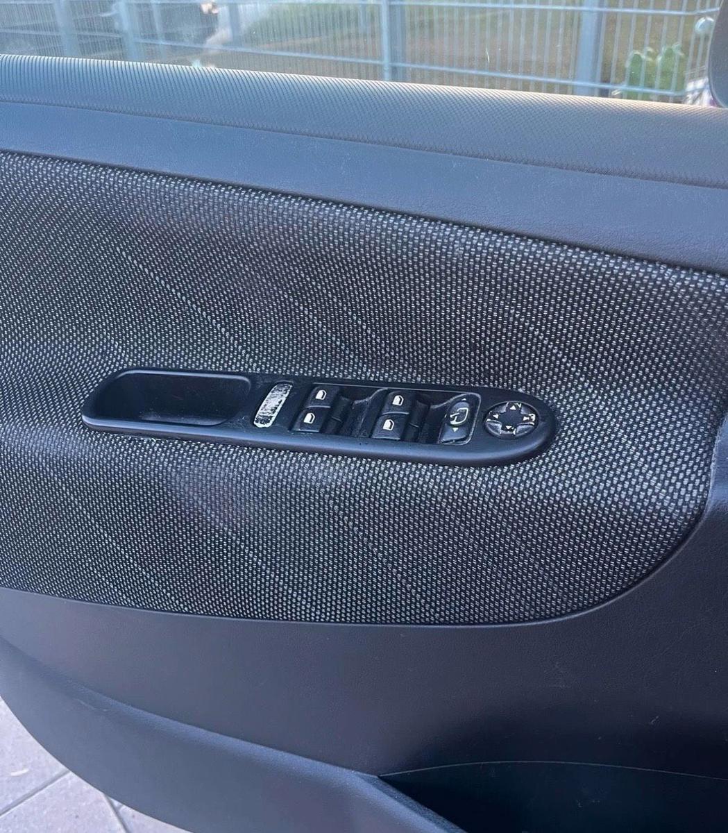 Peugeot 207 2008 — photo 12