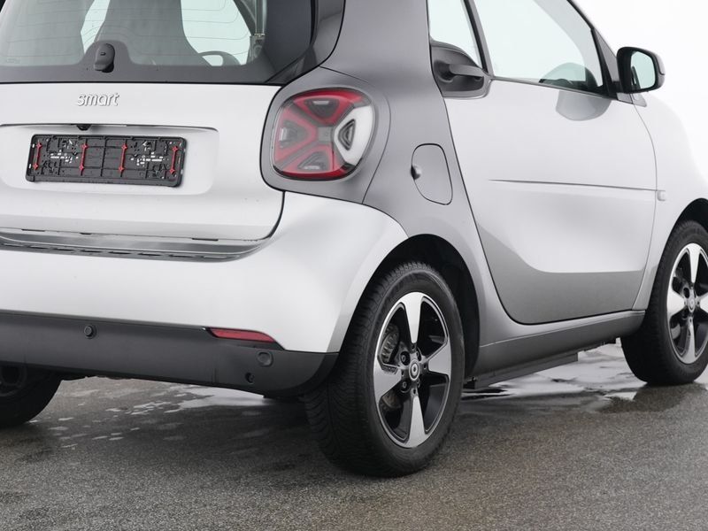Fahrzeugabbildung Smart EQ PASSION*WINTER-PAKET*GJR*22KW*LED*KAMERA