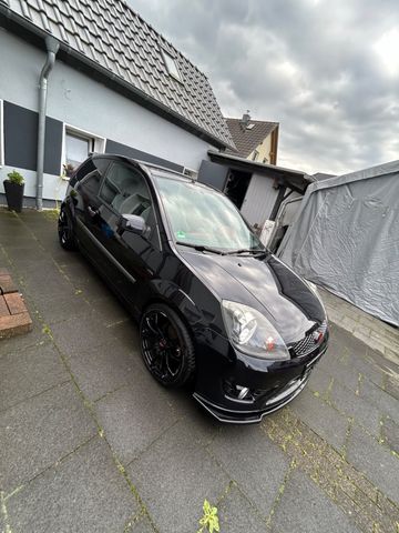 Ford Fiesta 1,6 16V Umbau auf ST-Line