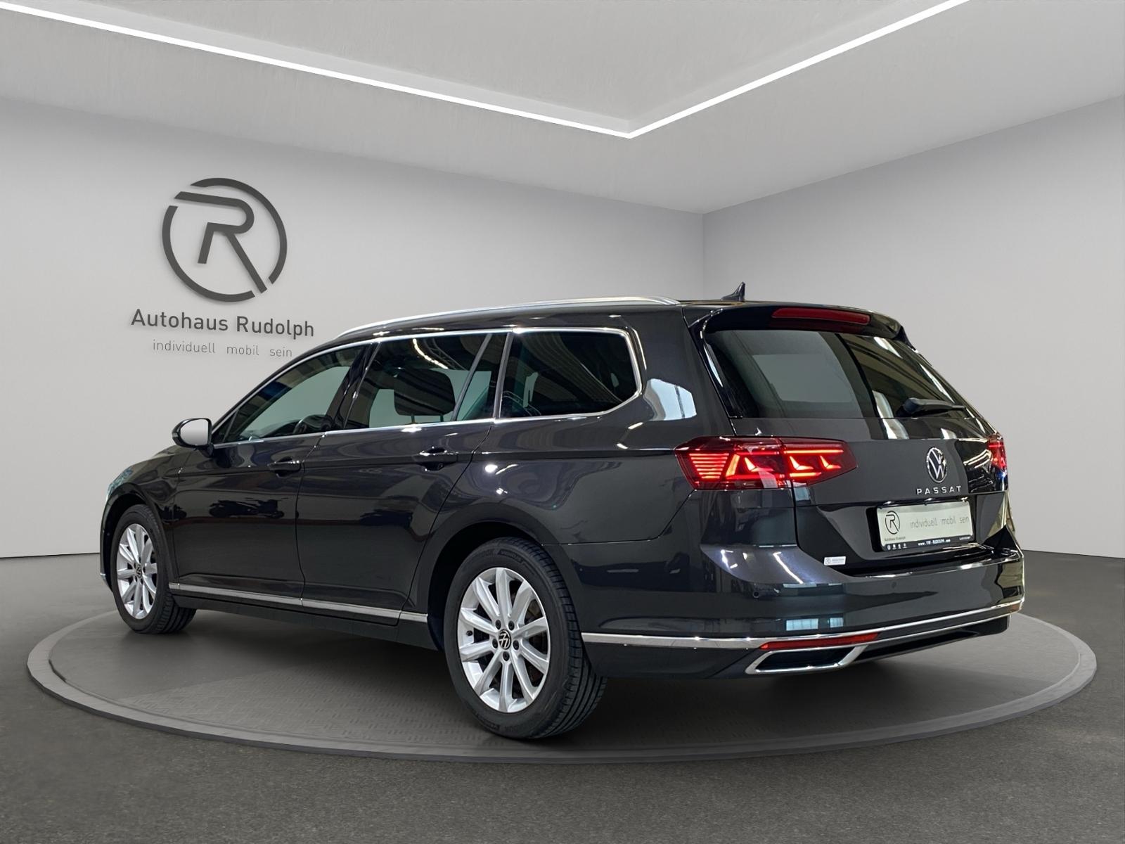 Volkswagen Passat Variant 2.0 TDI DSG Elegance / Navi RFK