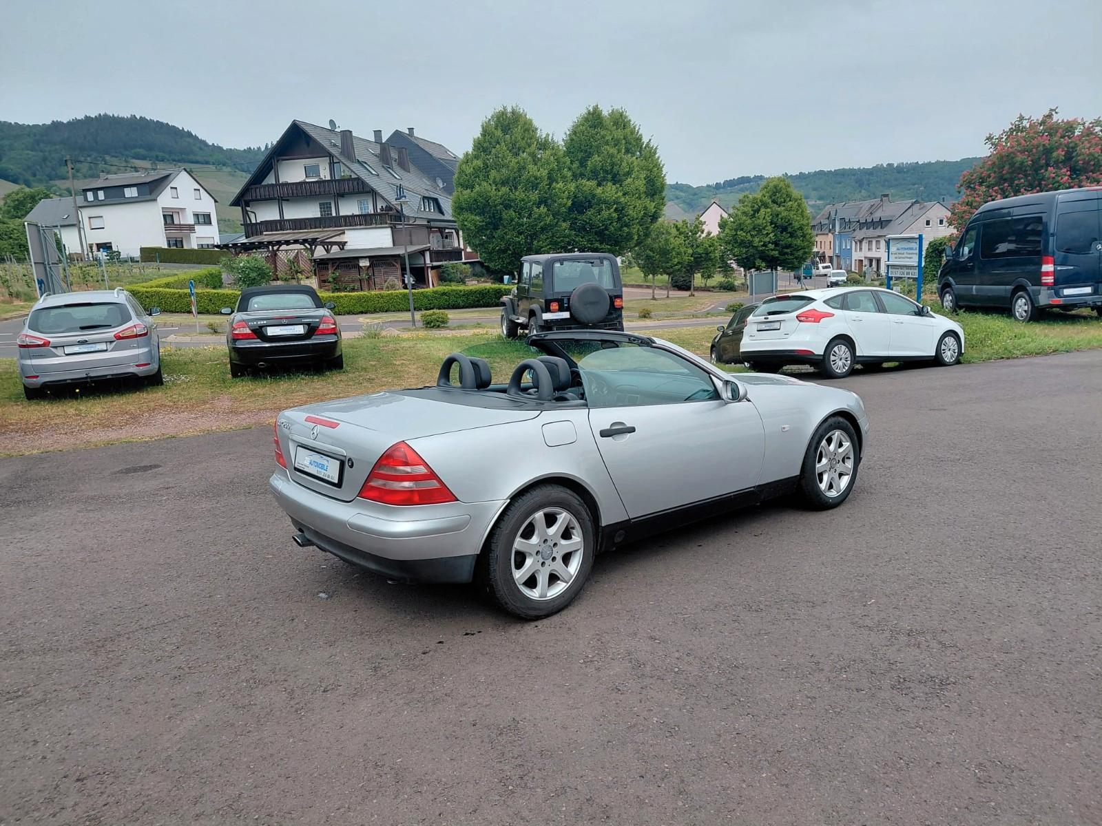 Mercedes-Benz SLK 200