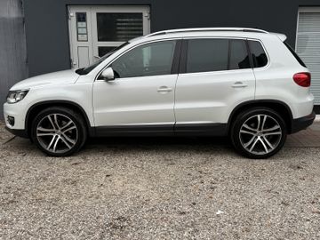 Volkswagen Tiguan - 10