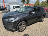 Toyota RAV 4 Hybrid 4x2 Team Deutschland/ACC/SHZ/KAM/ - gebrauchte Toyota RAV 4 aus dem Jahr 2021