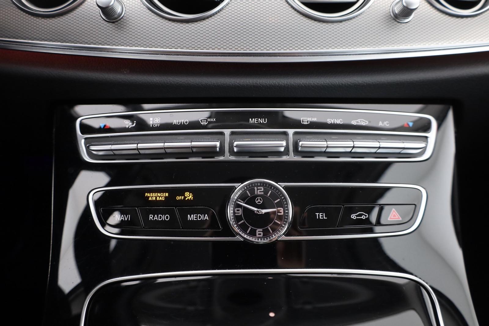 Mercedes-Benz E200 Avantgarde LED Kamera Navi Sitzheizung