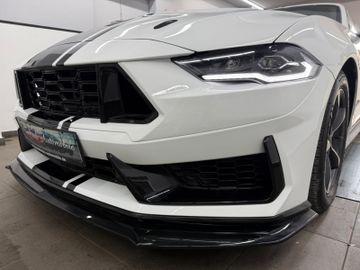 Ford Mustang - 4