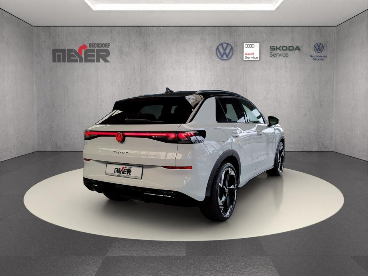 T-Roc R-Line 1.5 eTSI DSG Klima Sitzheizung