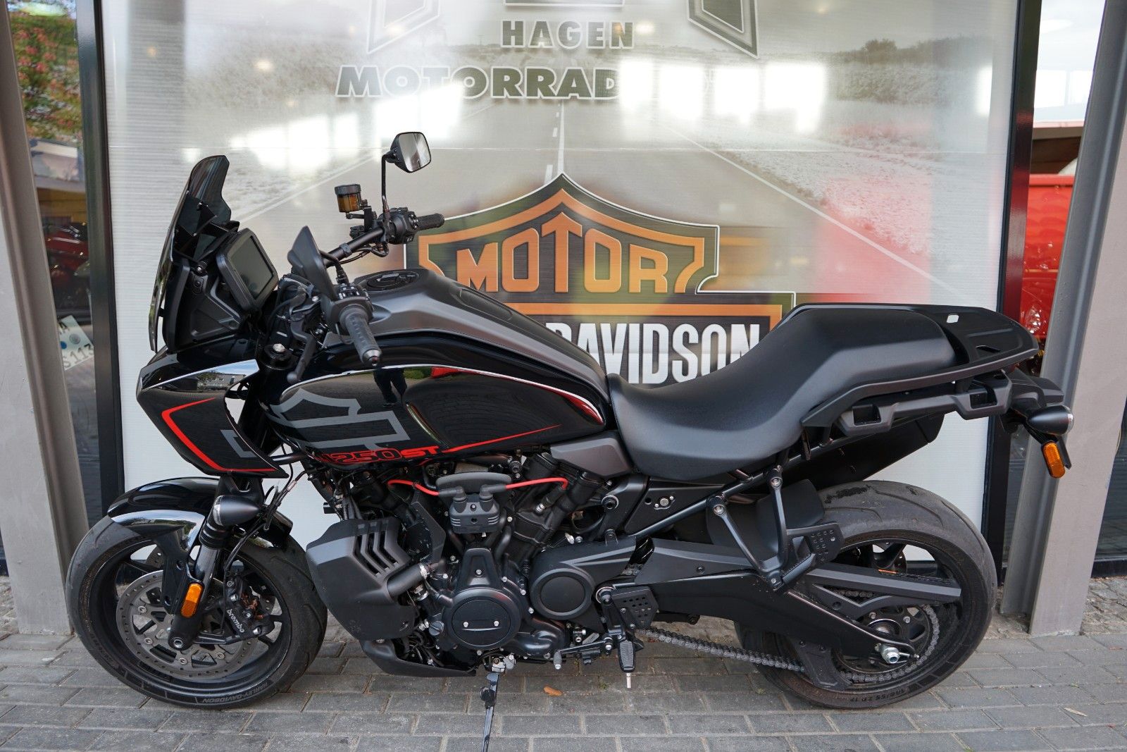 Fahrzeugabbildung Harley-Davidson Pan America 1250 ST-17 Zoll-Supermoto-Neuwertig