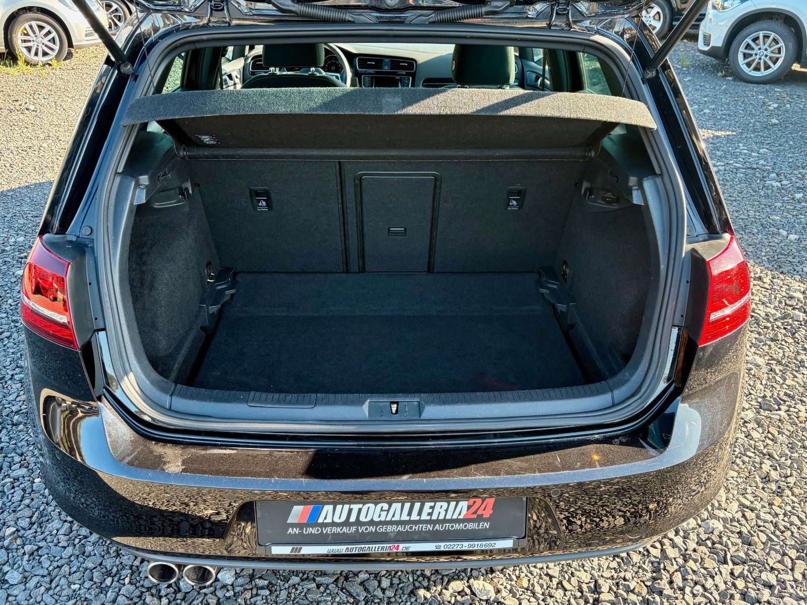 Fahrzeugabbildung Volkswagen Golf VII DSG GTD SPORT Navi Xenon 1.HAND AHK PDC
