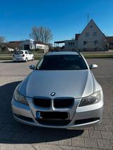 BMW E91 320i Baujahr 2005 - BMW 320 aus 2005: Kombi, 320i