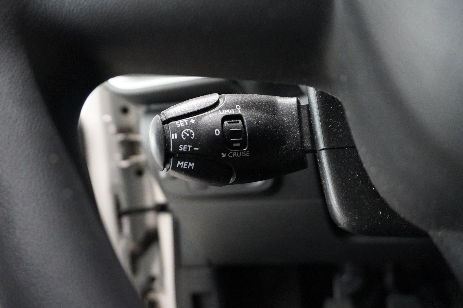 Fahrzeugabbildung Citroën C3 LIM. 1.2 FEEL LED/KLIMA/SHZ/PDC/TEMP./USB