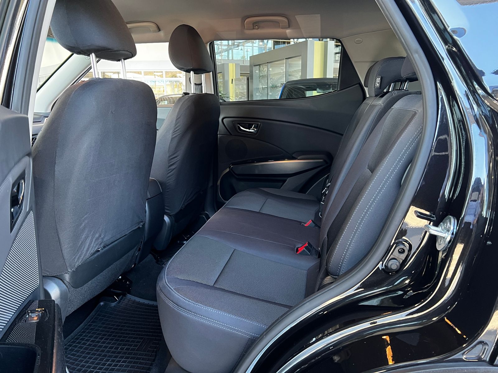 Fahrzeugabbildung Ssangyong Tivoli Grand Fizz 4x2 AHK RFK LED NAV
