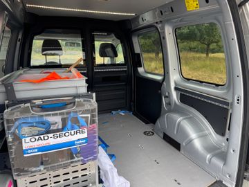Volkswagen Caddy - 11