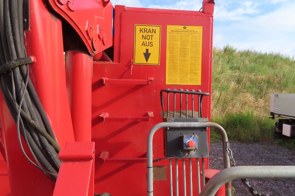 Fahrzeugabbildung Andere Krancontainer HMF 1063