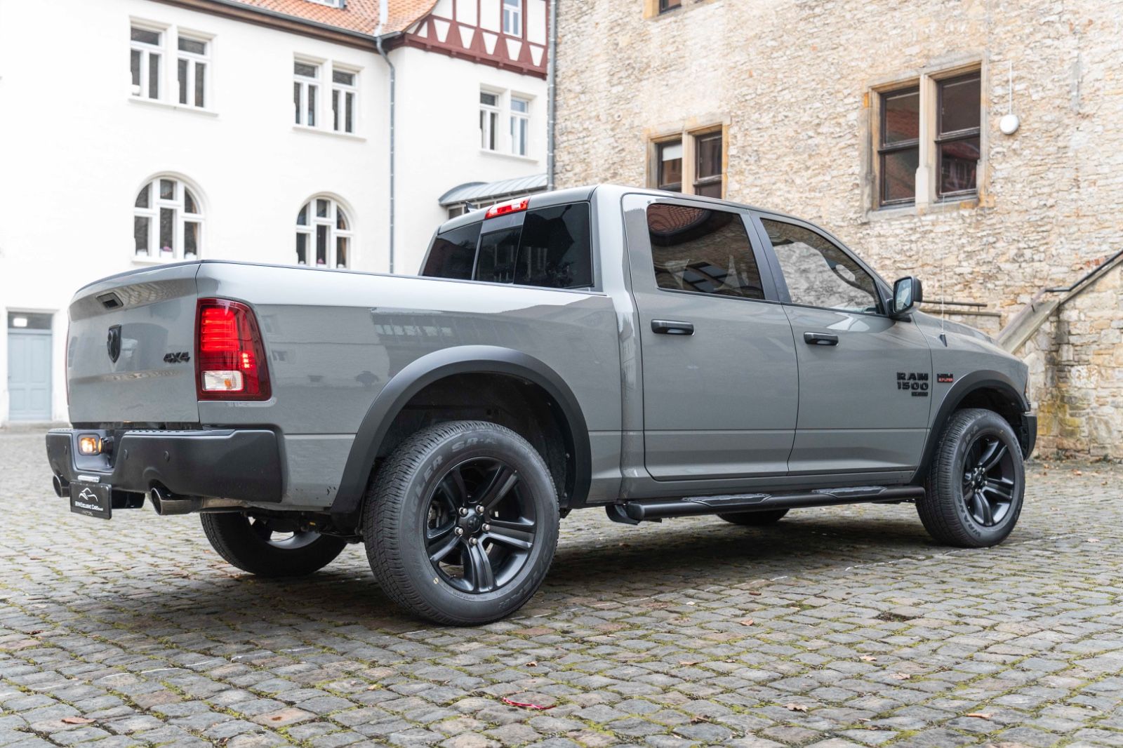 Fahrzeugabbildung Dodge RAM 1500 Classic 5,7L LPG AHK LED NAV KAM ALPINE