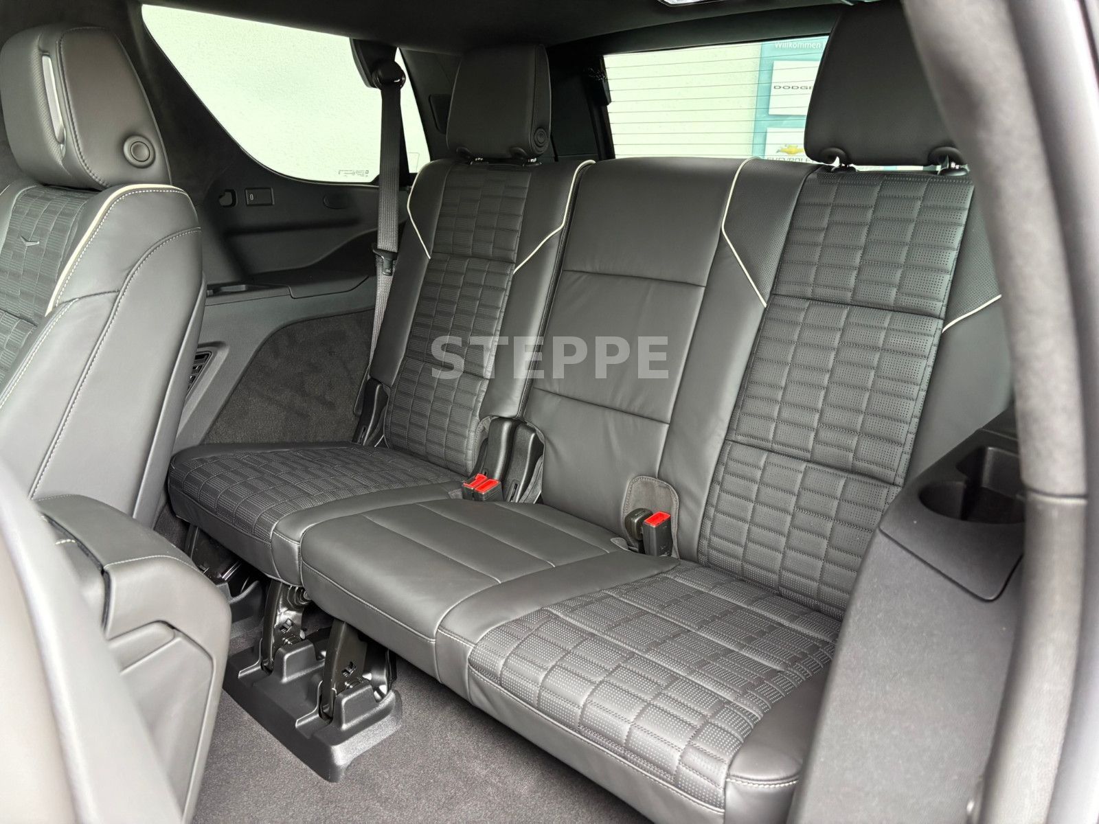 Cadillac Escalade MY26 6.2 V8 SportPlatinum Executive 24"