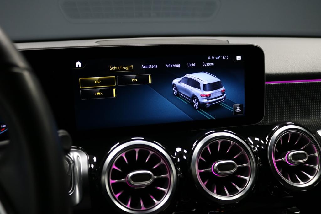 Mercedes-Benz GLB 180