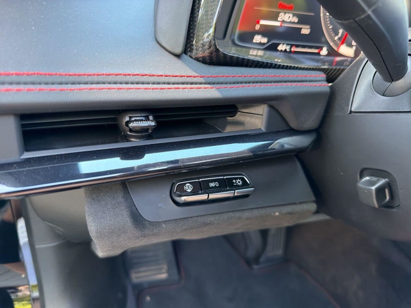 Fahrzeugabbildung Corvette C8 E-Ray Convertible 3LZ -EU-Modell
