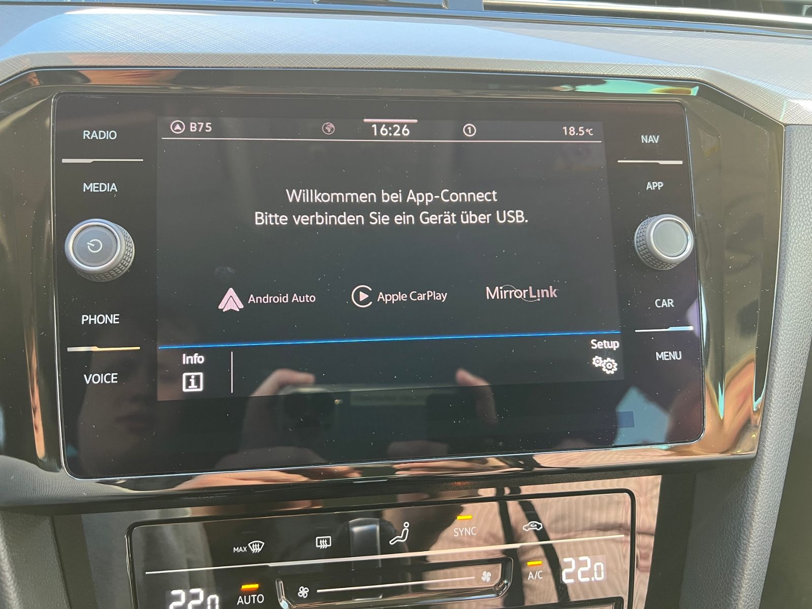 Fahrzeugabbildung Volkswagen Passat Variant Business 2.0 TDI DSG *AHK, LED, A