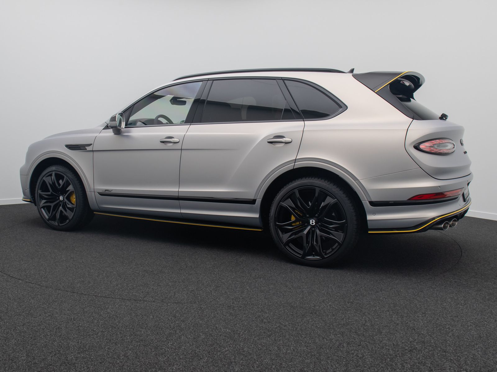 Fahrzeugabbildung Bentley Bentayga 4.0 V8 Speed Individual Carbon MegaVoll