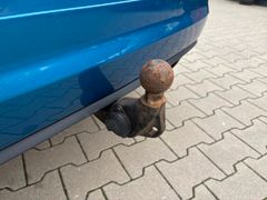 Fahrzeugabbildung Volkswagen Touran Comf. DSG Navi Sitzh Pano AHK Kamera