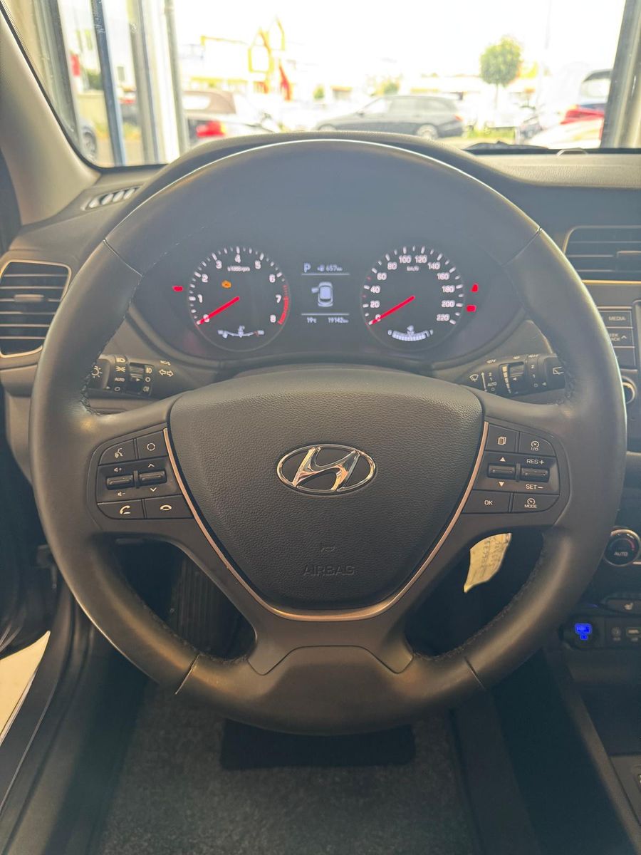 Fahrzeugabbildung Hyundai i20 YES! Plus /NAVI/KLIMA/KAMERA/SCHECKHEFT