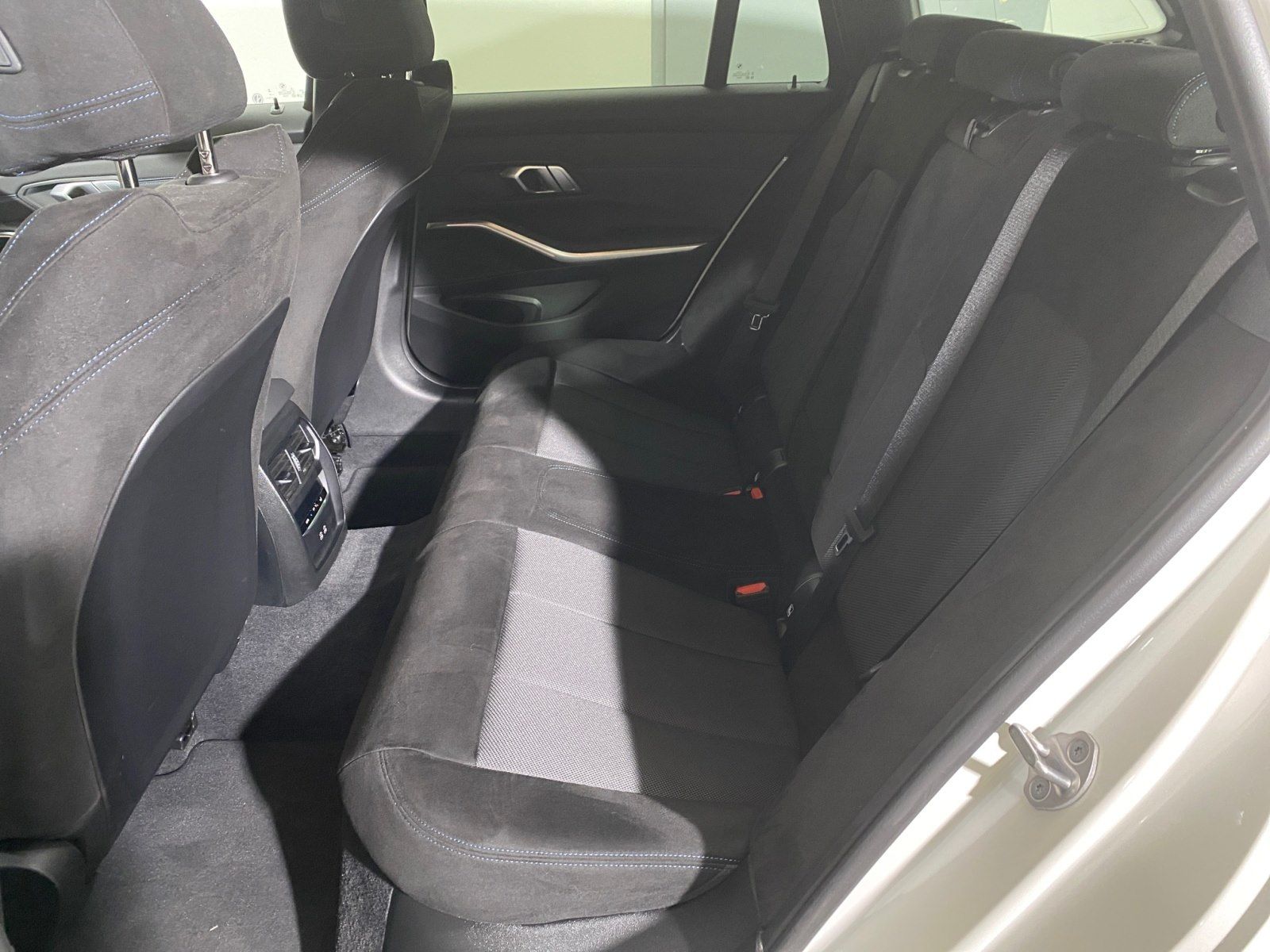 BMW 320 - Bild 14