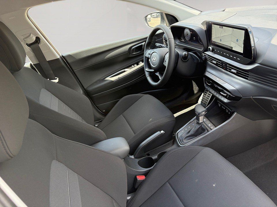 Fahrzeugabbildung Hyundai BAYON 1.0T 100PS DCT Trend Bose Komfort