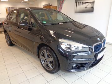 Fahrzeugabbildung BMW 225 Active Tourer 225xe Sport Line / NAVI /