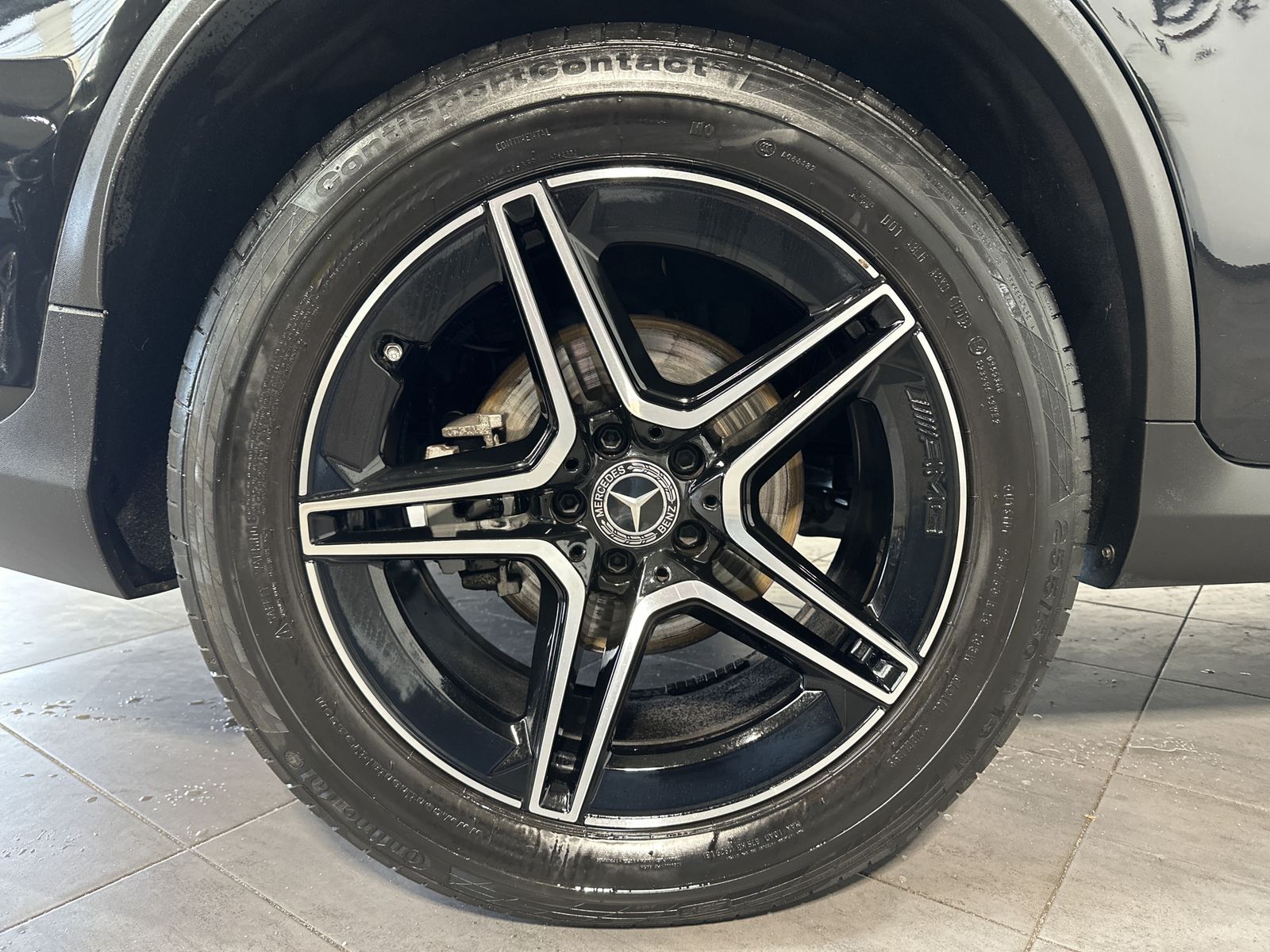 Fahrzeugabbildung Mercedes-Benz GLC 300d 4Matic AMG-Line NAV+LED+AHK+KAMERA+19ZO