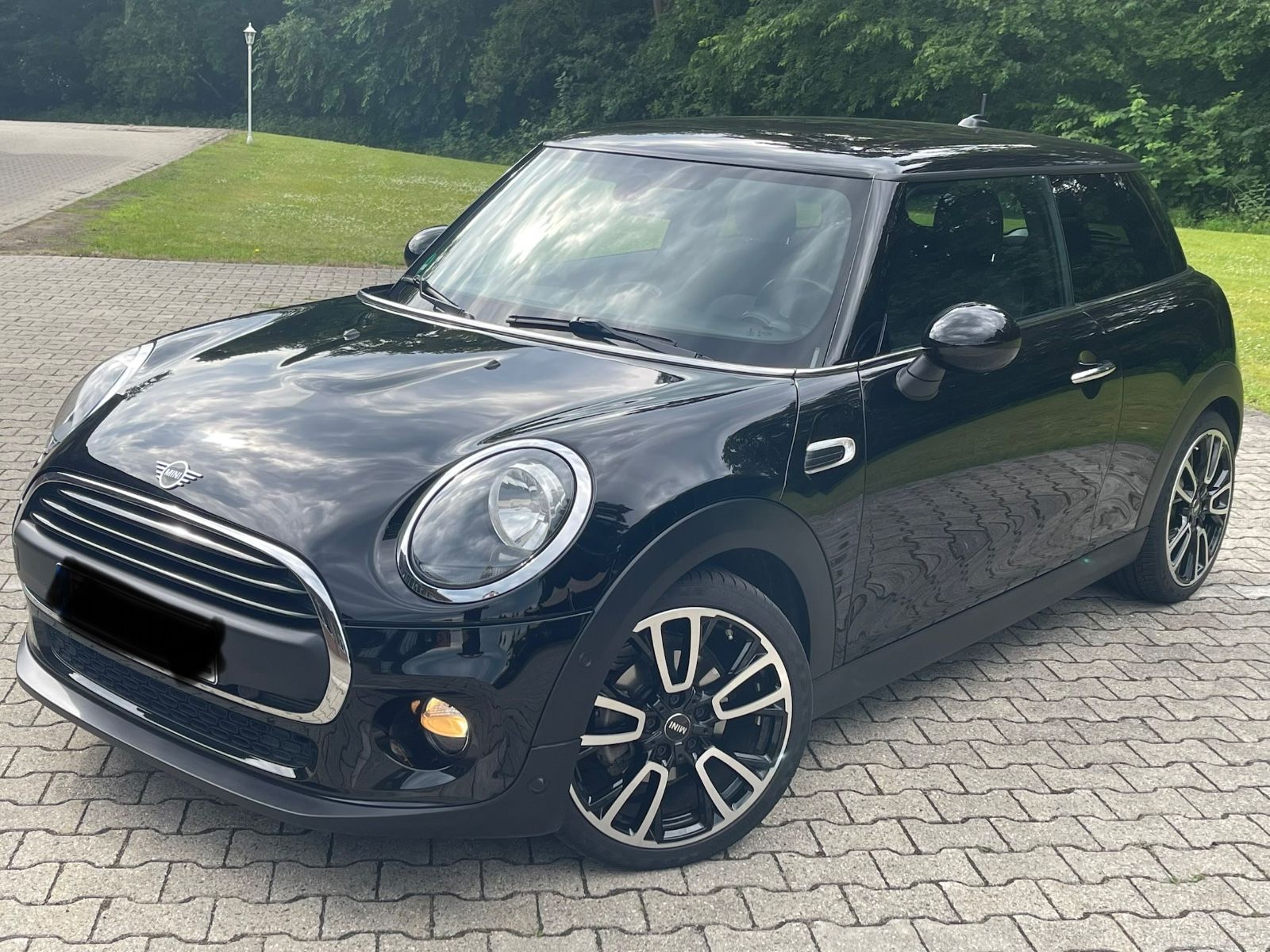 MINI One Blackyard | Navi+CarPlay+PDC | HU 04/2028